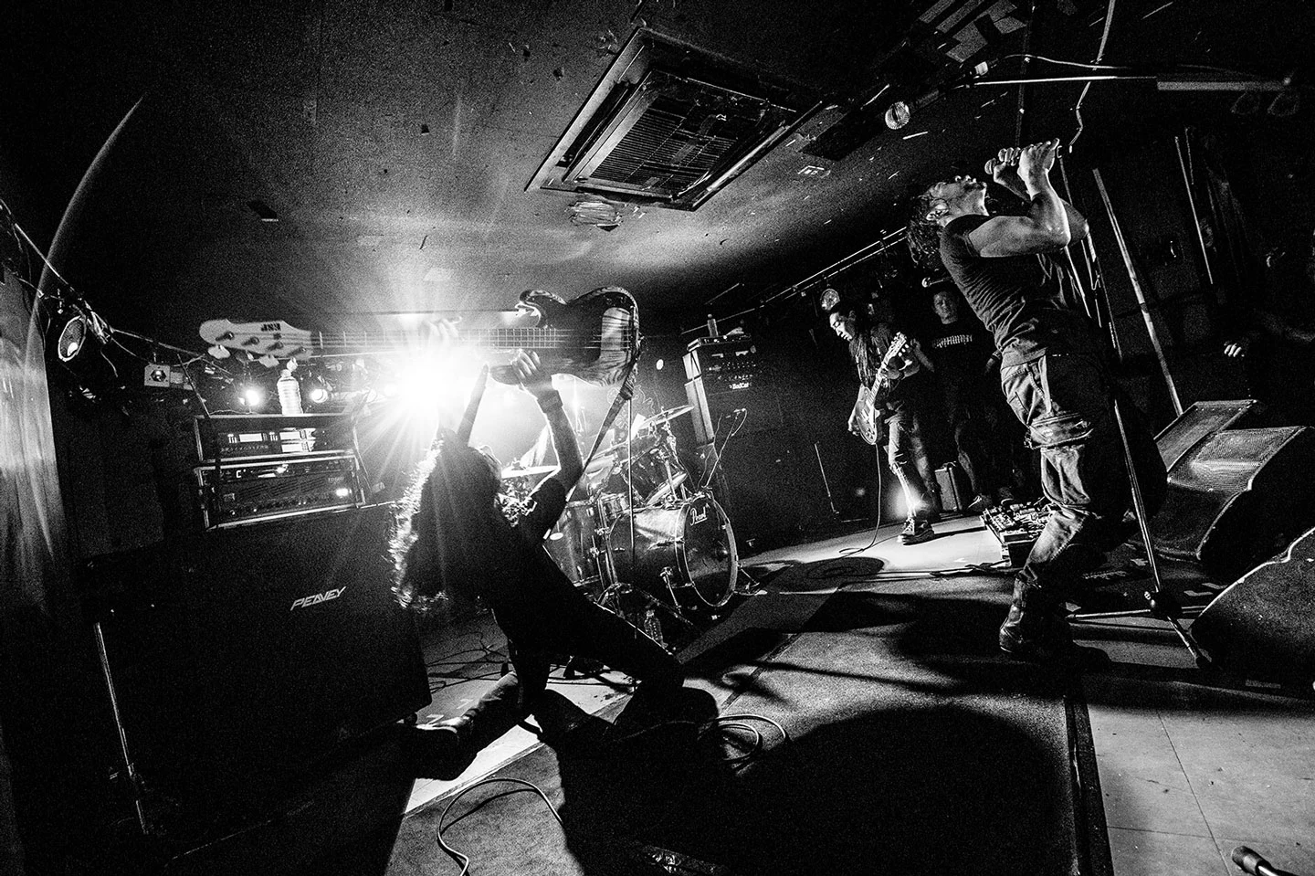 the LOW-ATUS –– 細美武士×TOSHI-LOW対談「どんな状況でも